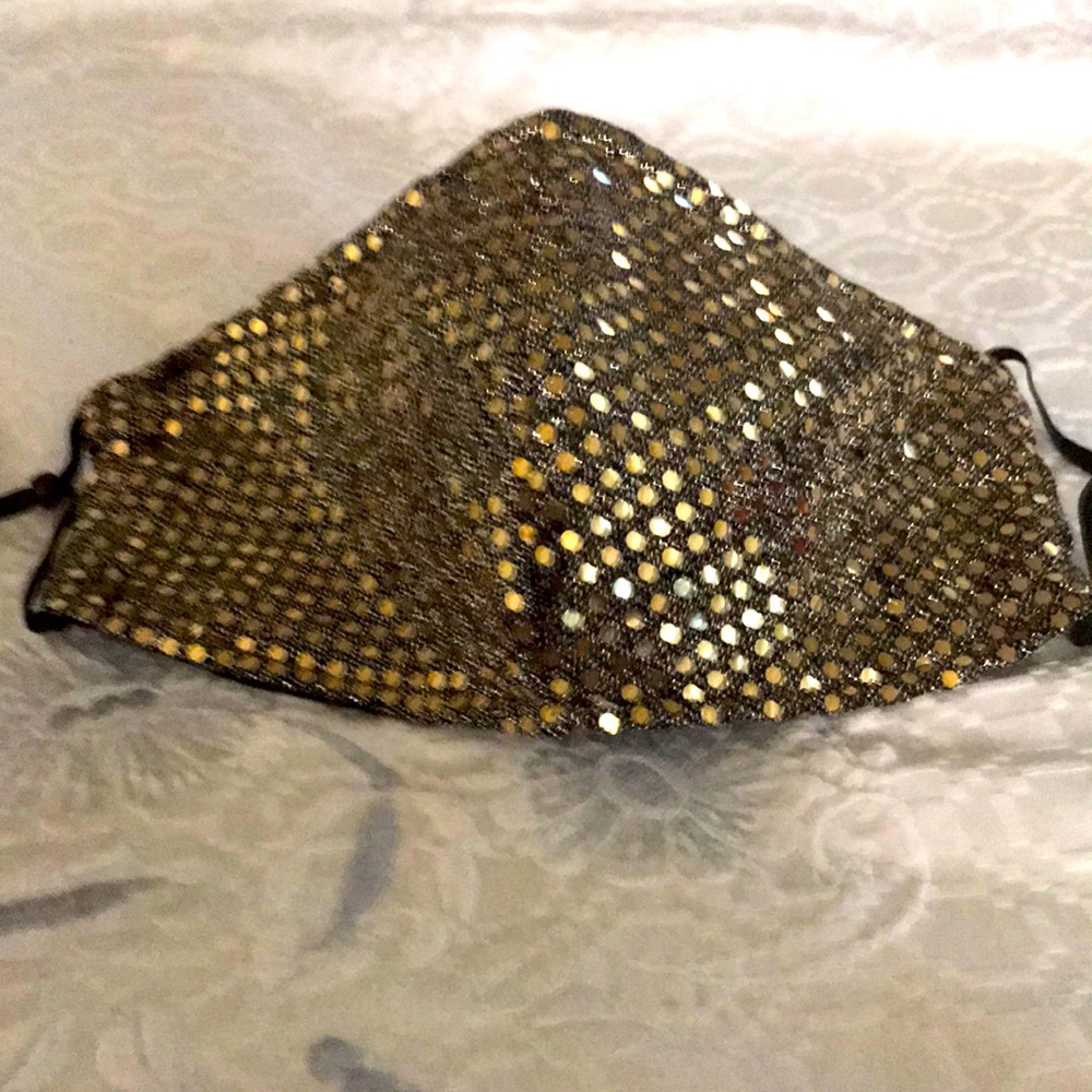 Sparkling Gold Face Mask